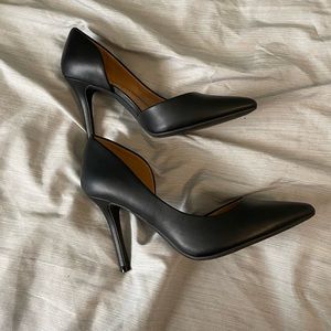 Jessica Simpson pumps